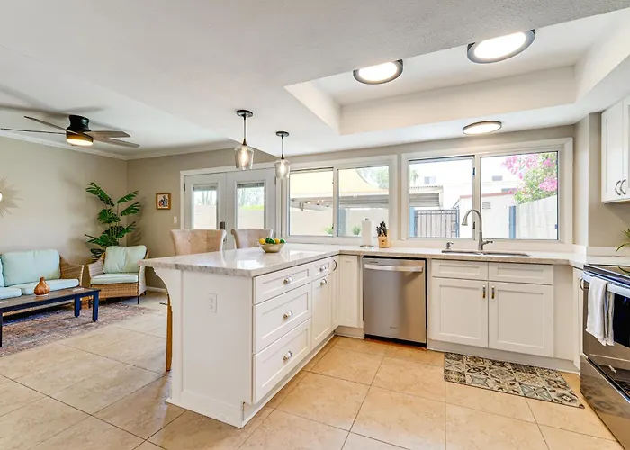 1.5 Mi To Old Town Scottsdale: Unit W/ Fenced Yard