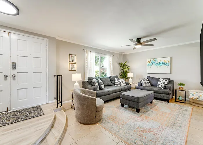 1.5 Mi To Old Town Scottsdale: Unit W/ Fenced Yard